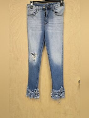 Very Cute Ladies Medium Blue Skinny Jeans With Fringe Cut at Ankles